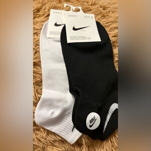 Nike Men's Black and White Ankle Socks (2Pair)